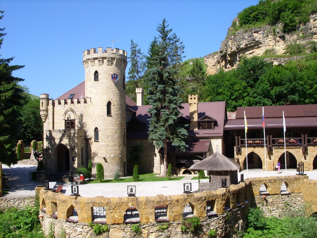 Замок Коварства и Любви