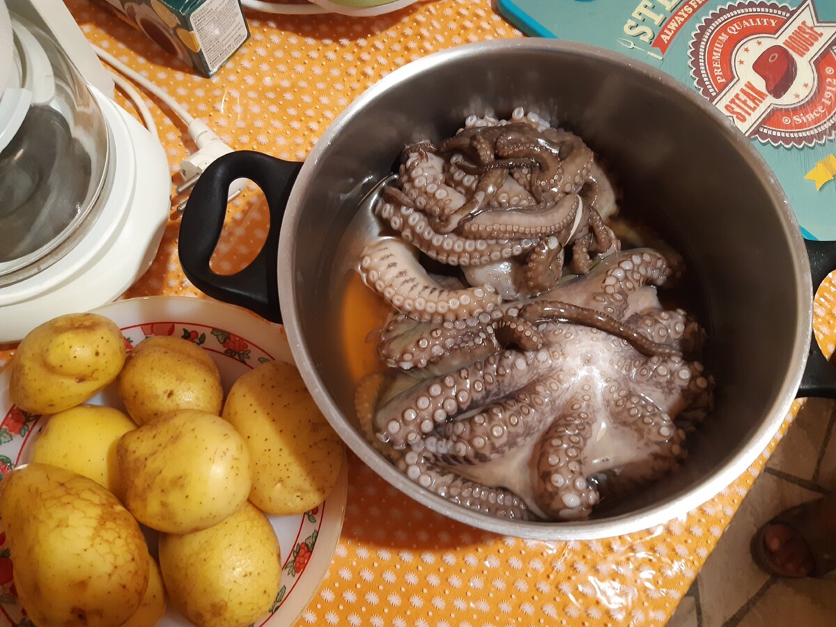 Два наших красавца