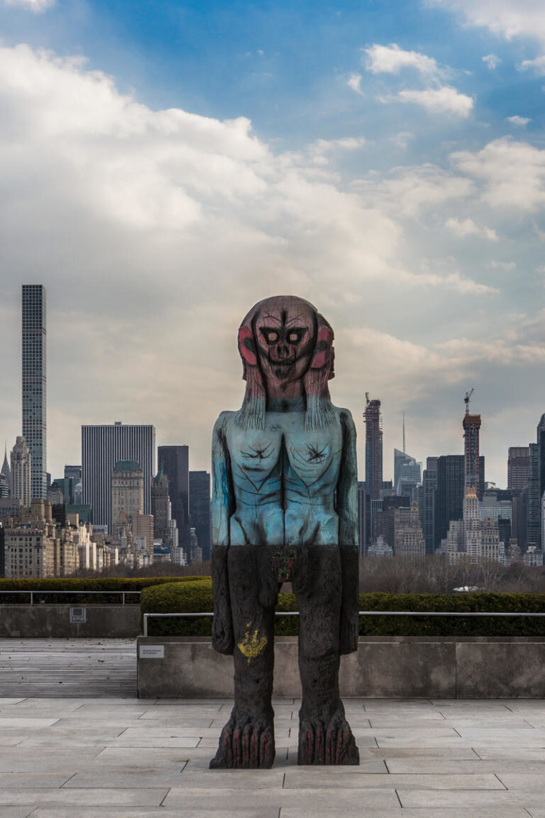 We Come In Peace на крыше Met