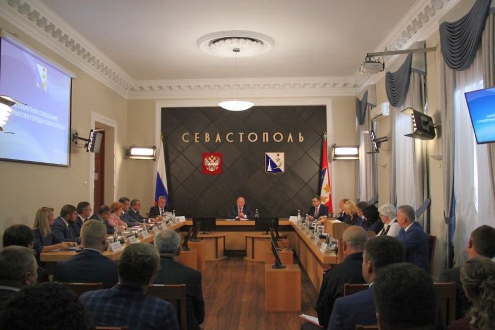 правительство севастополя фото. исполнительная власть севастополя. администрация города севастополя. заксобрание севастополя здание ссср. севастопольская администрация.