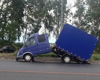 Всем обеспечит, всё доставит точно и в срок 👍