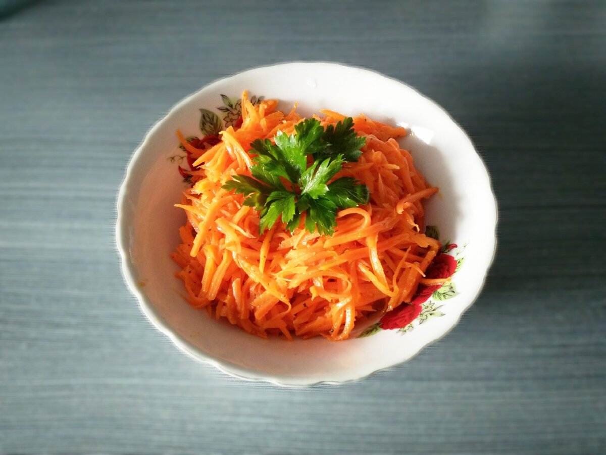 Вкусно, полезно, дёшево. Быстрый рецепт моркови по-корейски и её положительные свойства.