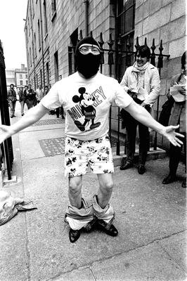 Кэхилл умеет привлечь внимание