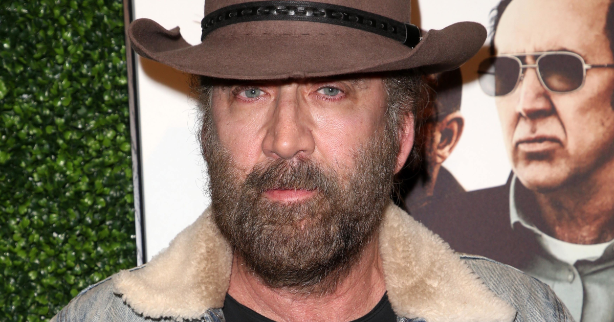 Николас Кейдж около фото в молодости 