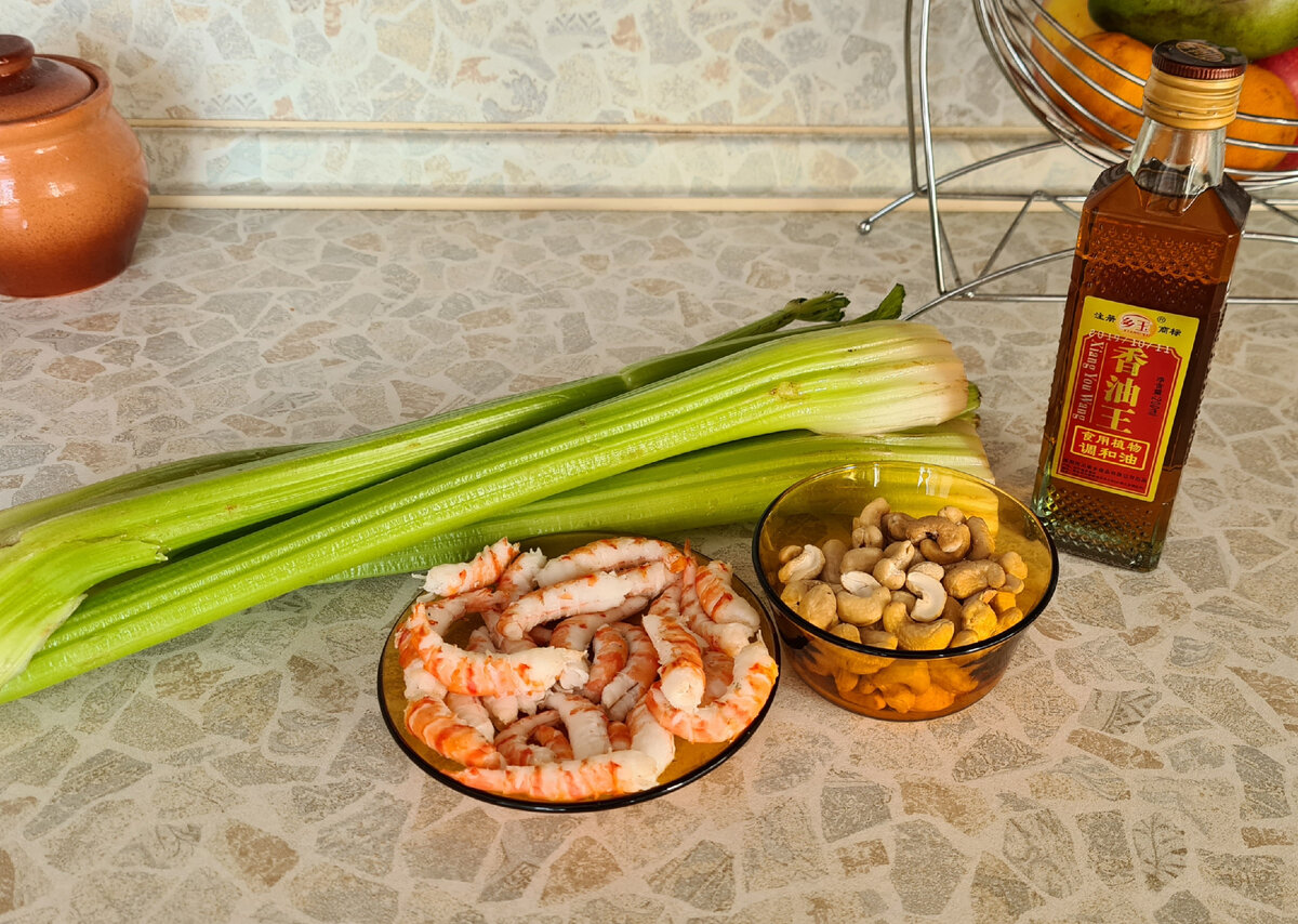 Корень сельдерея вареный. Сельдерей качан. Фенхель корнеплод. Сельдерей черешковый малахит. Сельдерей варится.