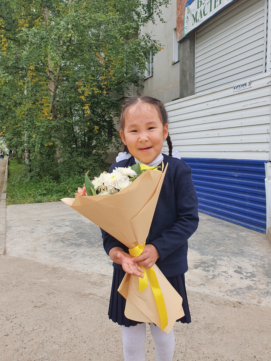 Амелия пошла в 1 класс