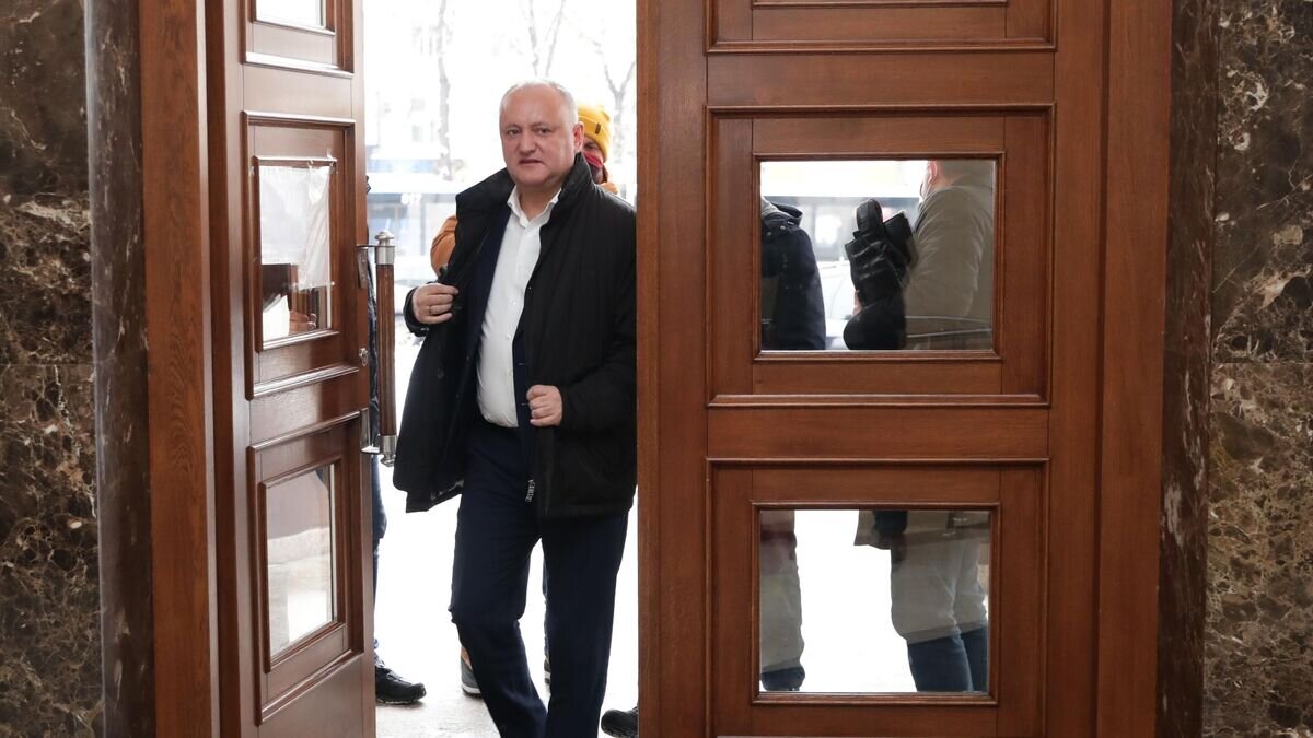    Бывший президент Молдавии Игорь Додон явился в прокуратуру для дачи показаний по делу о хищениях средств при импорте электроэнергии с Украины в 2008 году© Sputnik / Михай Карауш