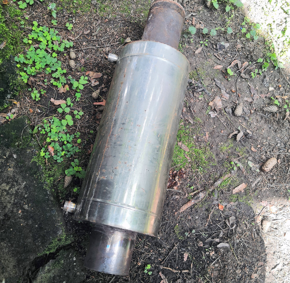 внешне теплообменник смотрится почти как новый, никаких серьезных дефектов. 