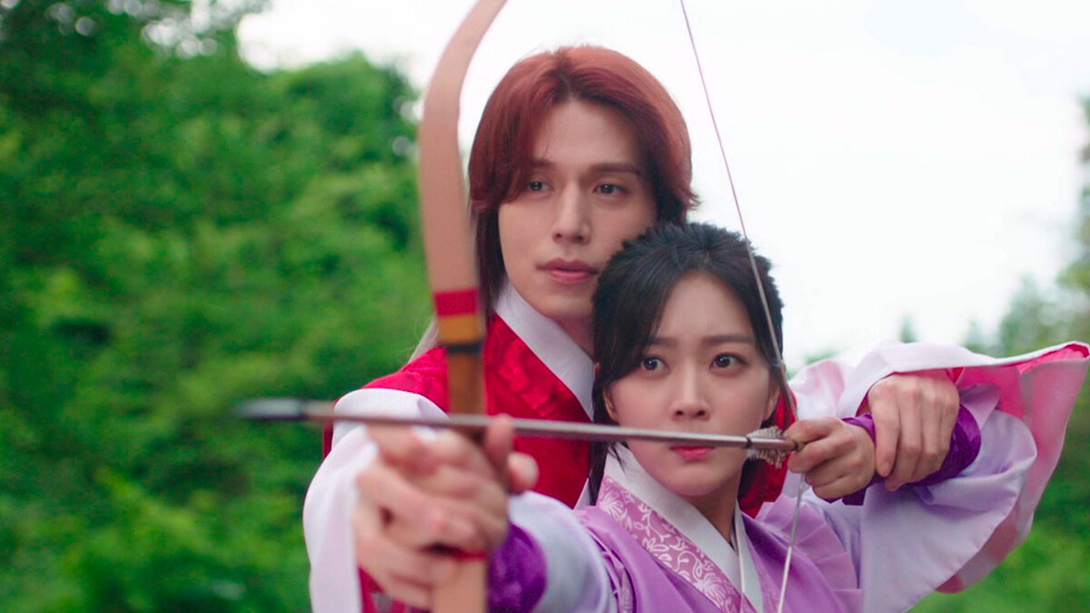 фото взято из открытого источника. Кумихо со своей возлюбленной.