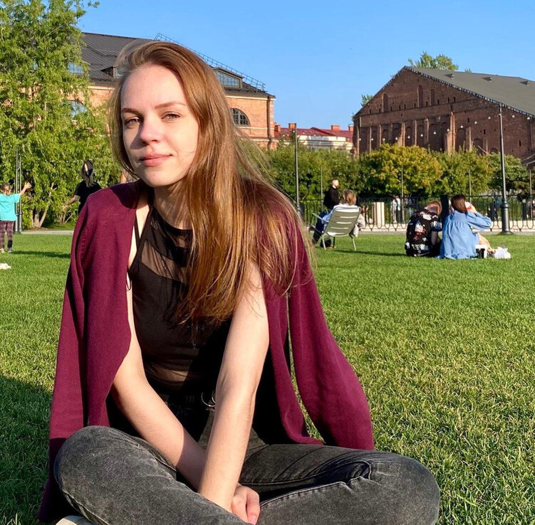 Мария Мануйлова, 24 года учитель русского языка и литературы