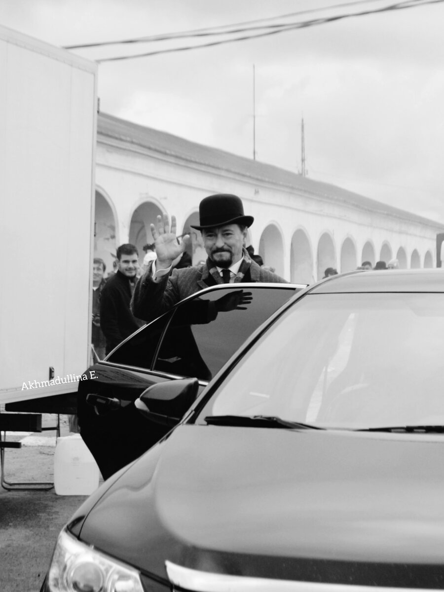 Сергей Безруков в образе адвоката Плевако на съёмках в Троицке. Фото автора.