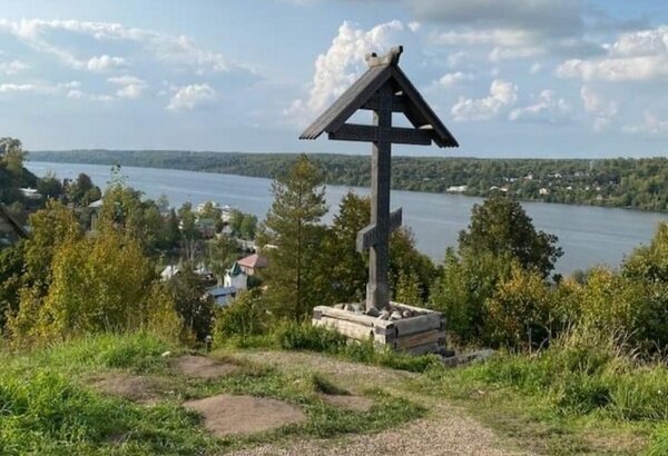    Писательница Татьяна Толстая зашла по Волге на круизном теплоходе в Плёс