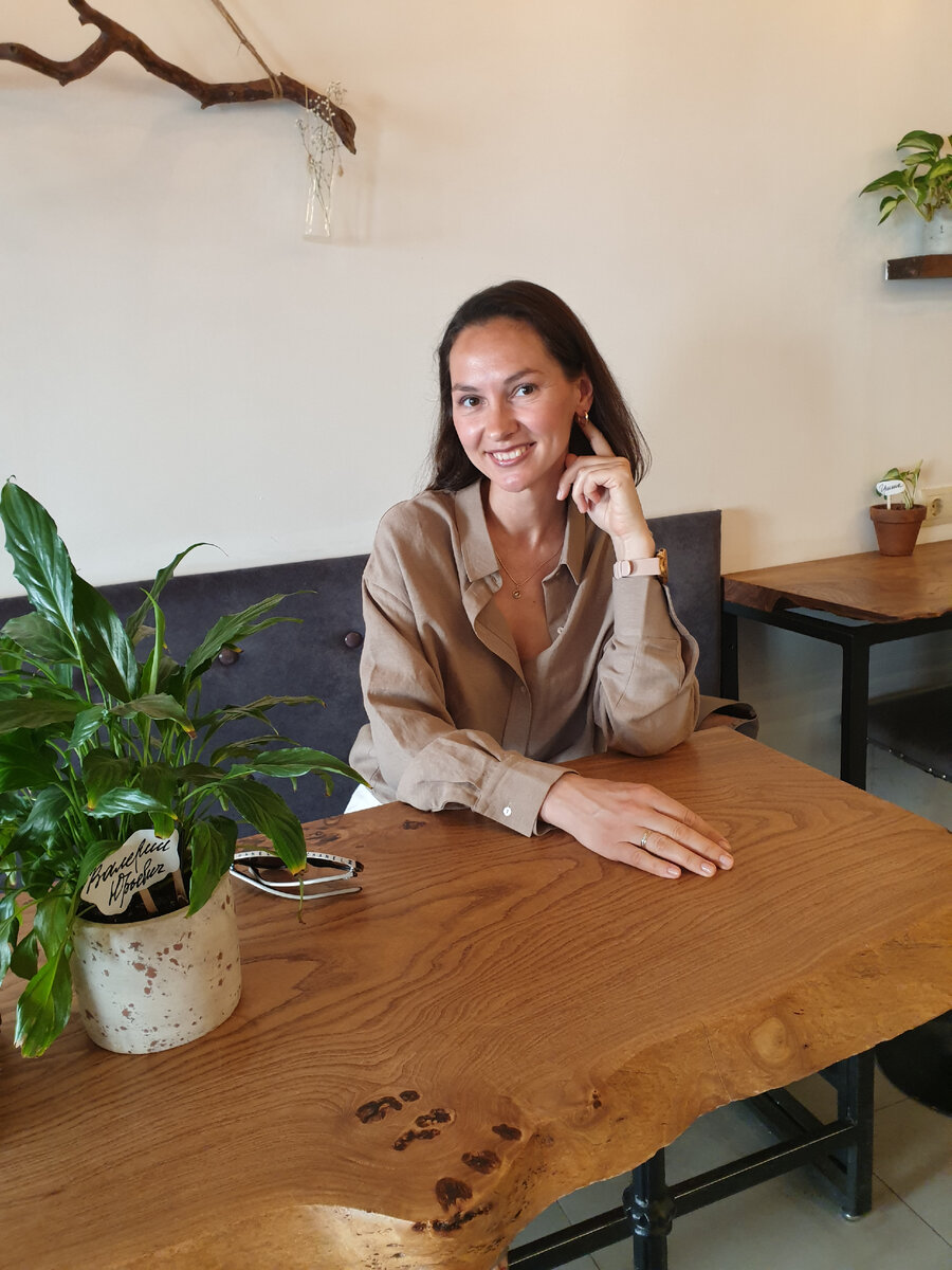 Привет! Меня зовут Екатерина, добро пожаловать на мой канал. Обычно пишу про моду, тренды, бренды. Немного о бьюти-секретах и уходовых процедурах. А иногда просыпается хозяюшка, хочется обустраивать дом красивыми вещами. Присоединяйтесь.