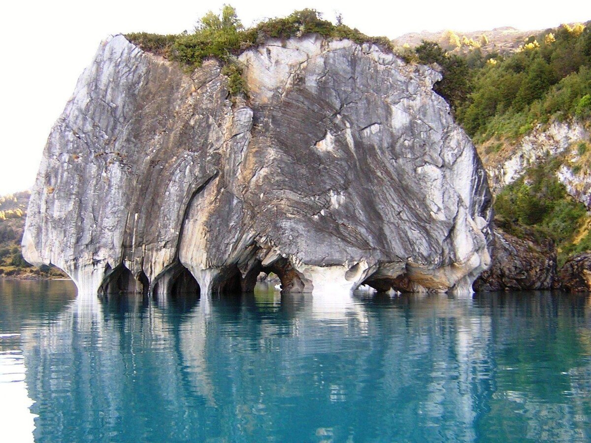 Памятники природы чили. Мраморные пещеры Чиле-Чико, Чили. Чиле Чико озеро. Чили доспремечательства. Озеро Хенераль-Каррера Эстетика.