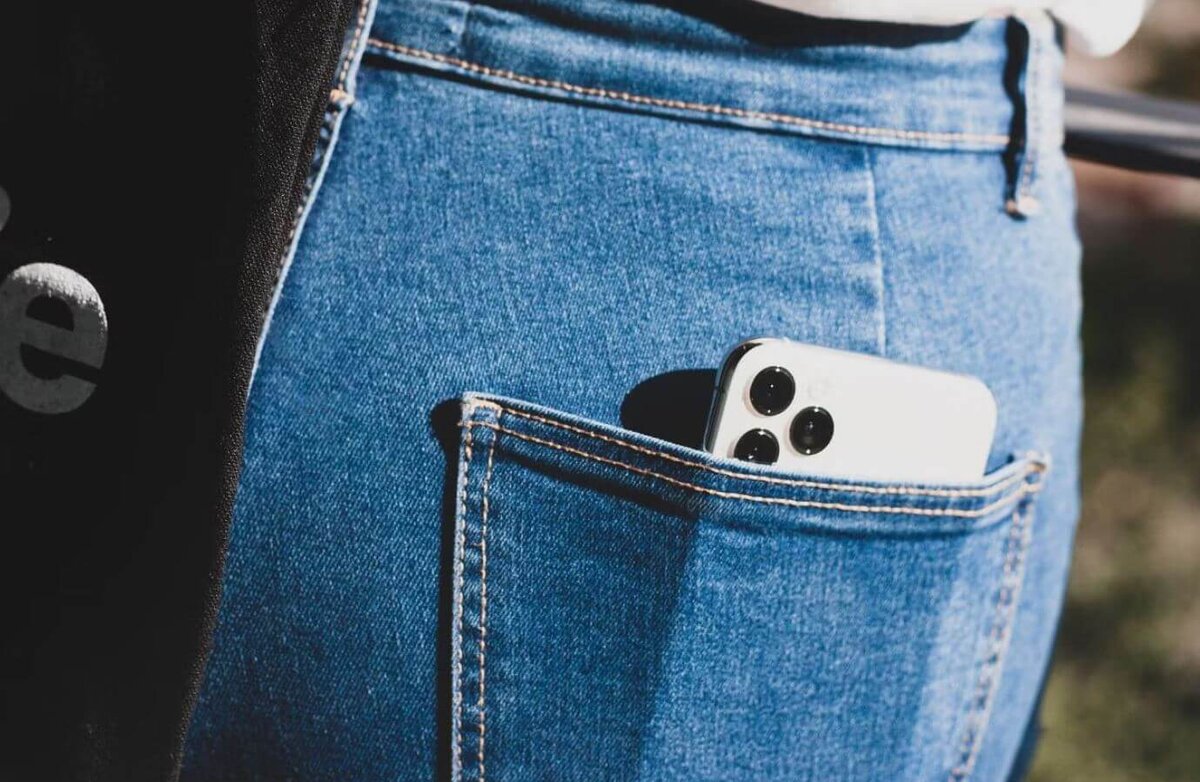    Совершить звонок, пока Айфон в кармане — проще простого