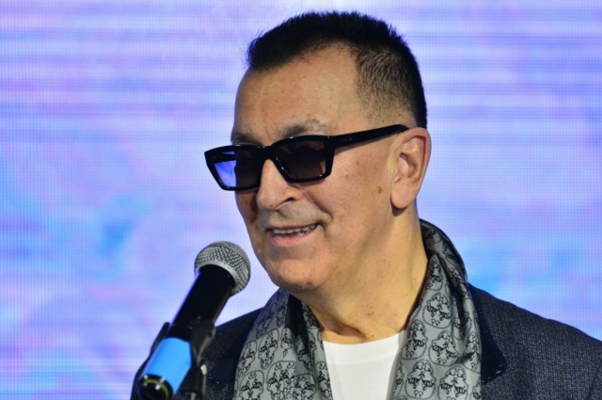    Буйнов оценил возможность возращения Пугачевой в Россию