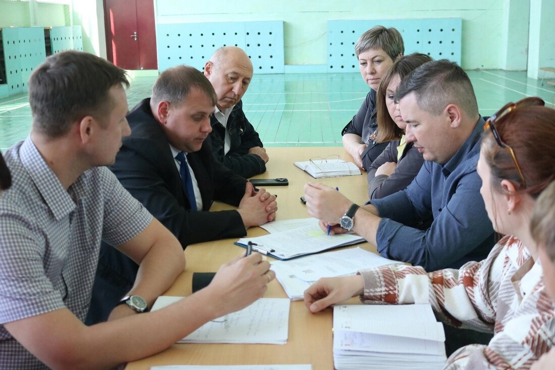 В посёлке Петропавловский Верхнеуральского района началась масштабная  реконструкция средней общеобразовательной школы | ЕДИНАЯ РОССИЯ |  Челябинская область | Дзен