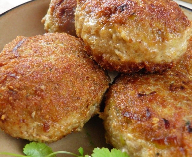 Вот так жарят котлеты с картошкой: научили бесподобному рецепту и я забыла про хлеб. Таких пышных не жарила, таких вкусных не ела