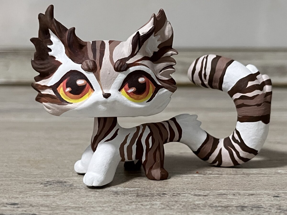 Вот такие милые зверята получаются, если применить немного фантазии и мастерства к обычным детским игрушкам!