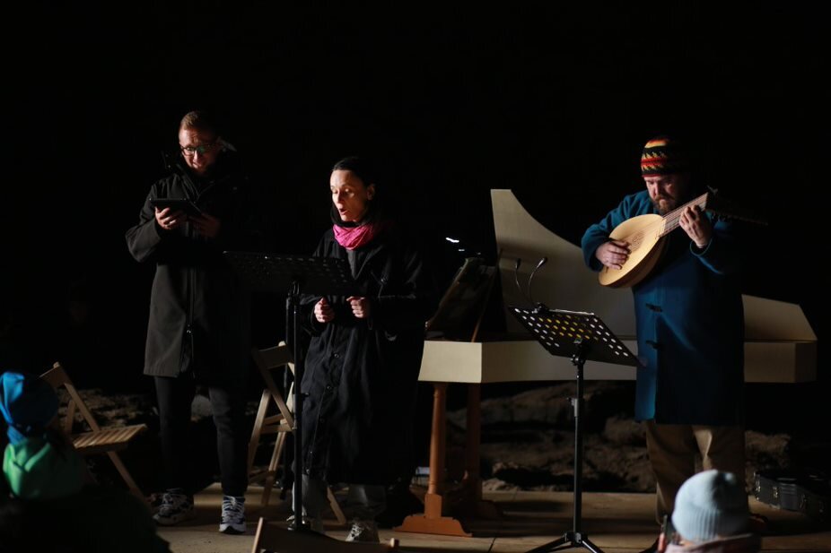 Концерт барочной музыки в пещере вулкана Горелый. 2022.
