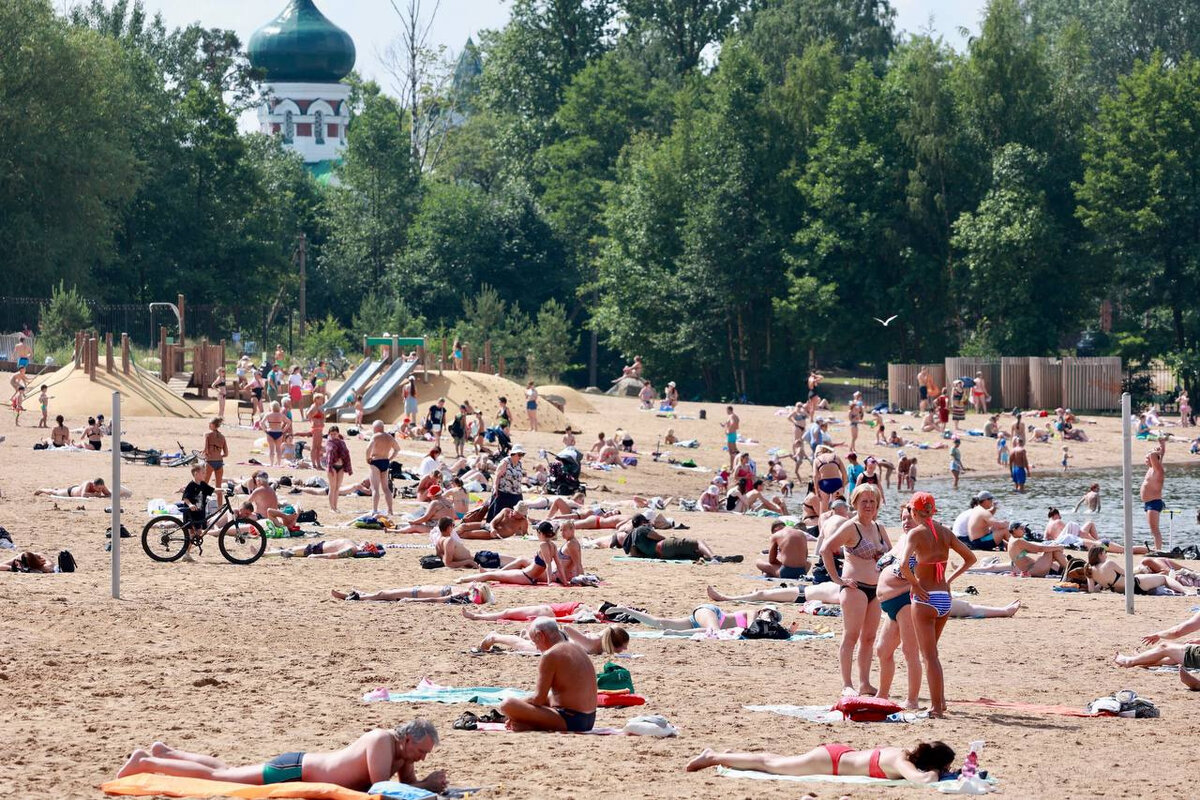 Пляж дюна санкт петербург фото Сметливые петербуржцы ловят возможность бесплатно украсить тело загаром. Читайте