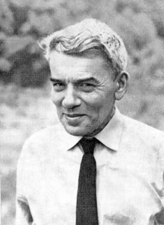 Анатолий Лурье был глубоко порядочным и интеллигентным человеком, которого искренне любили ученики и коллеги. Источник: https://proza.ru/