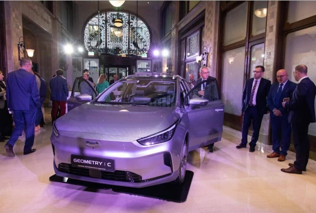 Geely электрокар 2022