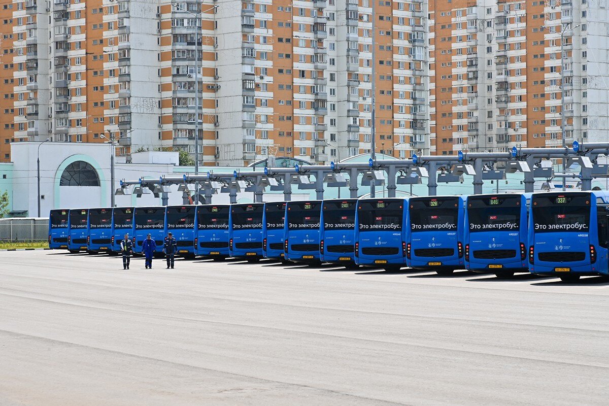 Москва — один из первых городов мира, в котором значительную часть наземного транспорта будут составлять электробусы, сообщил Сергей Собянин.