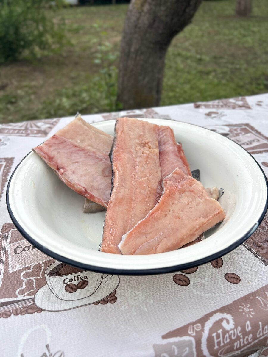 Уха всегда вкусней когда готовишь на улице 