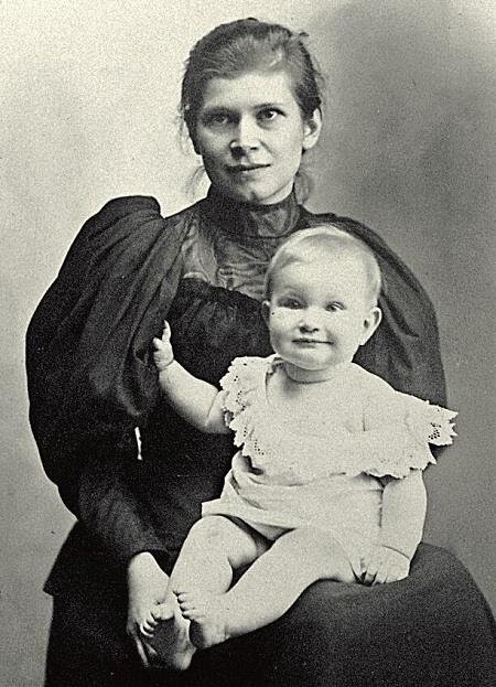 Софья Смидович с дочерью Татьяной. 1895 год.