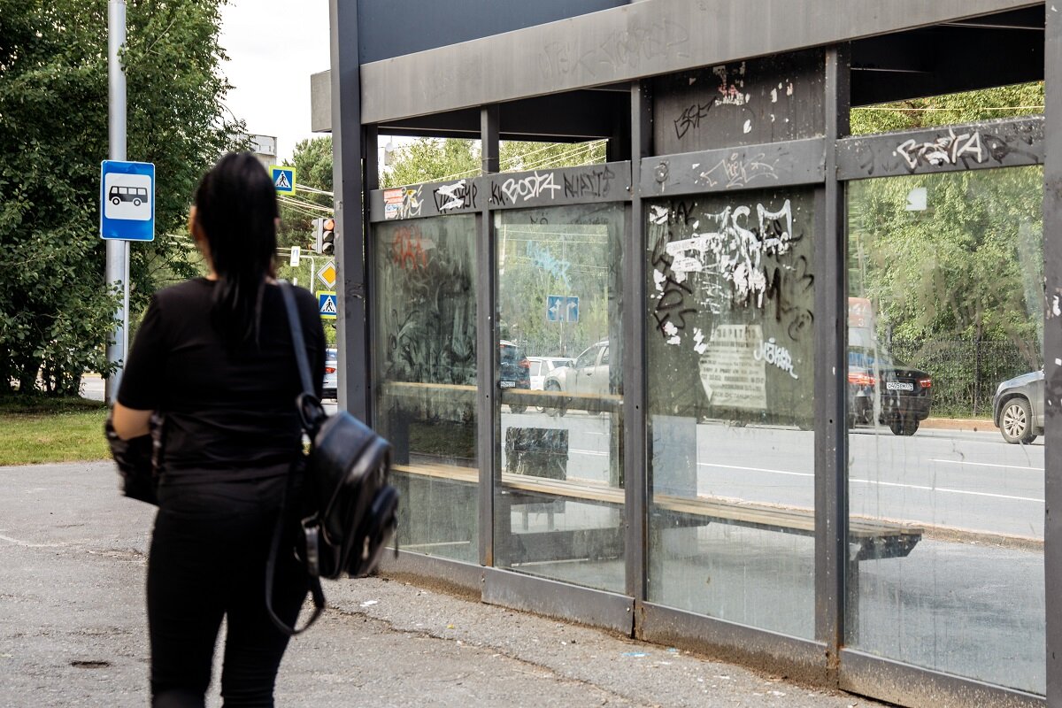    В Сургуте усиливают антивандальные меры, чтобы сберечь новые остановки и объекты благоустройства