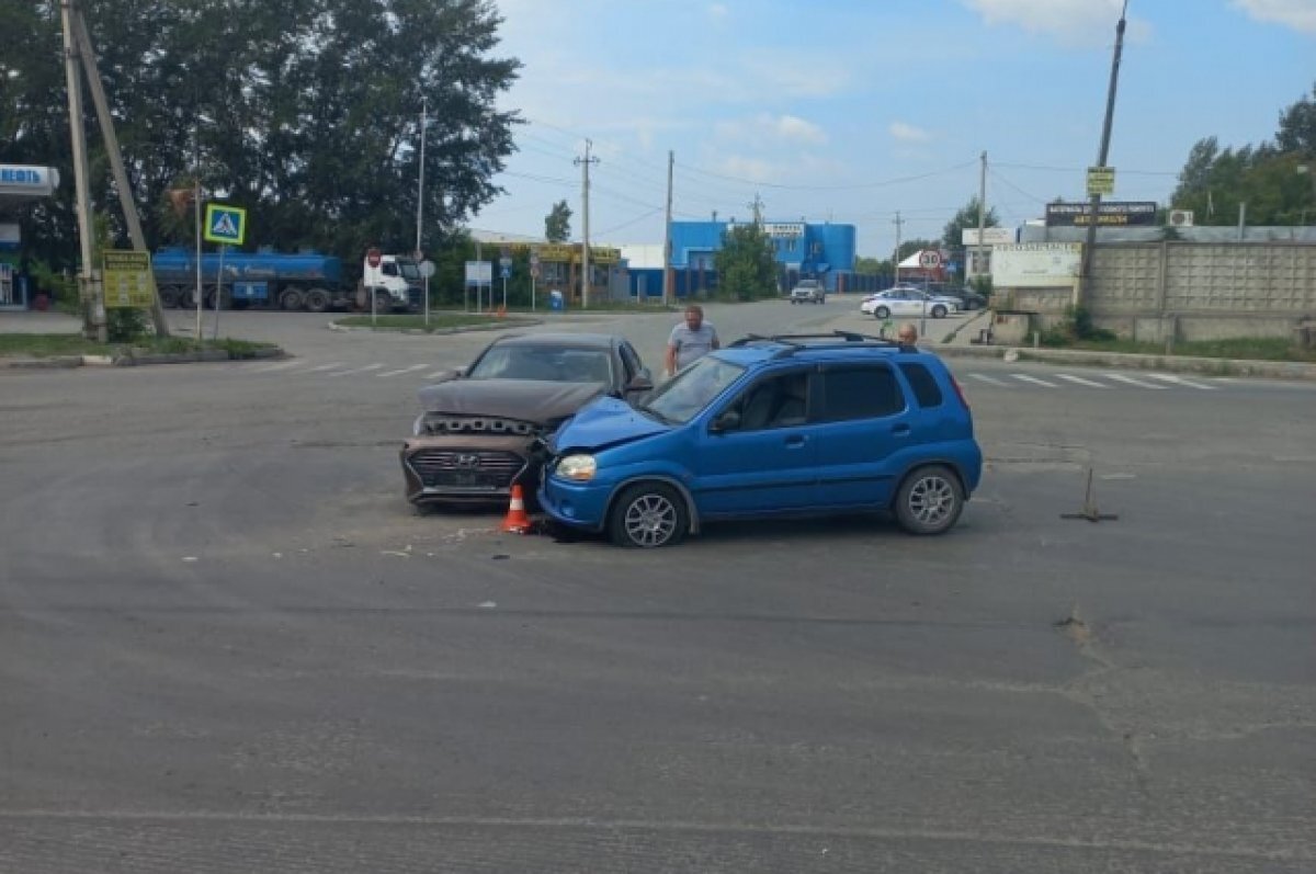    В Новосибирске пенсионерка пострадала при столкновении Hyundai и Suzuki