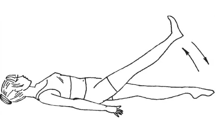 Двигай жопой вправо влево. Упражнения лежа на спине. Лежа на спине руки вдоль туловища. Упражнение «поднятие ноги вверх». Попеременные подъемы прямых ног лежа.