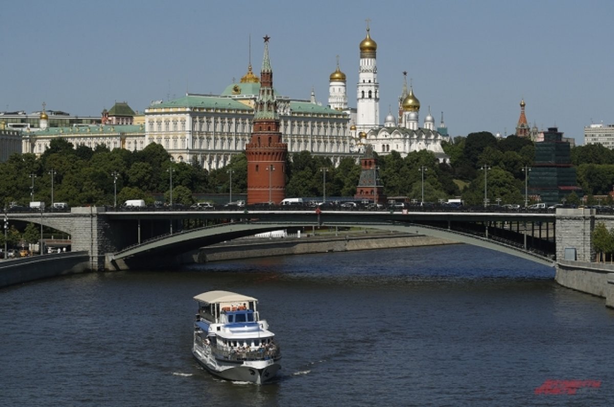    Синоптик Позднякова объяснила, что жара Урала и Сибири не дойдет до Москвы