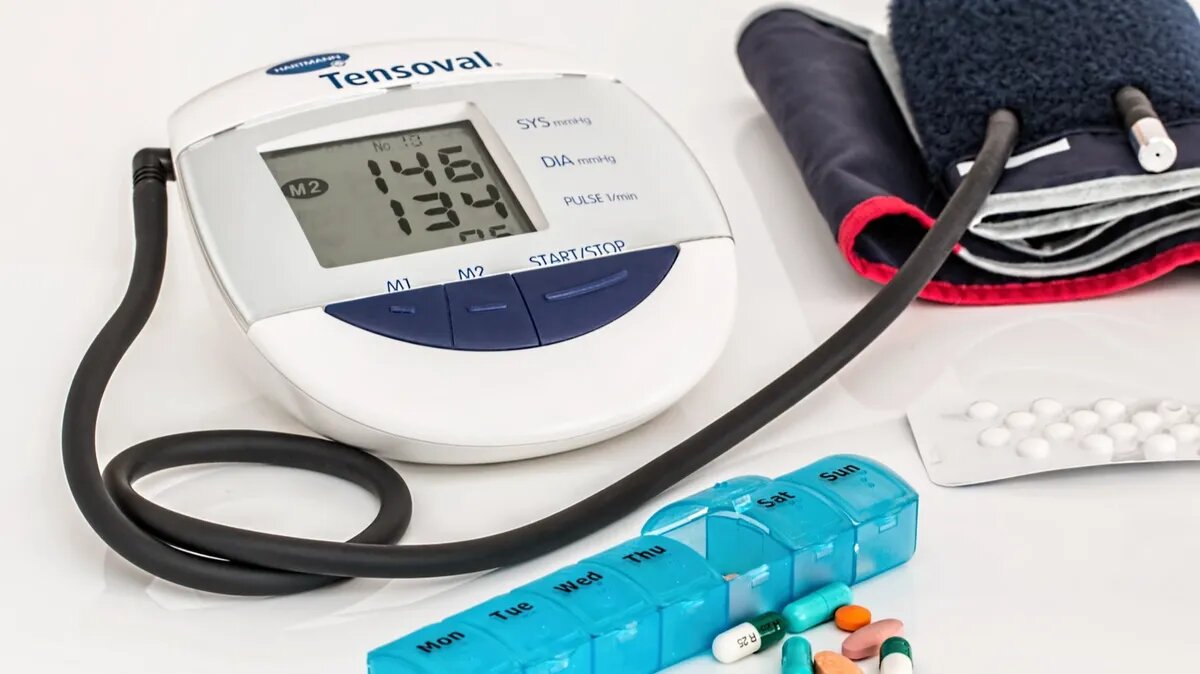 Носовое кровотечение может быть сигналом проблем сдавлением. Фото: pxhere.com