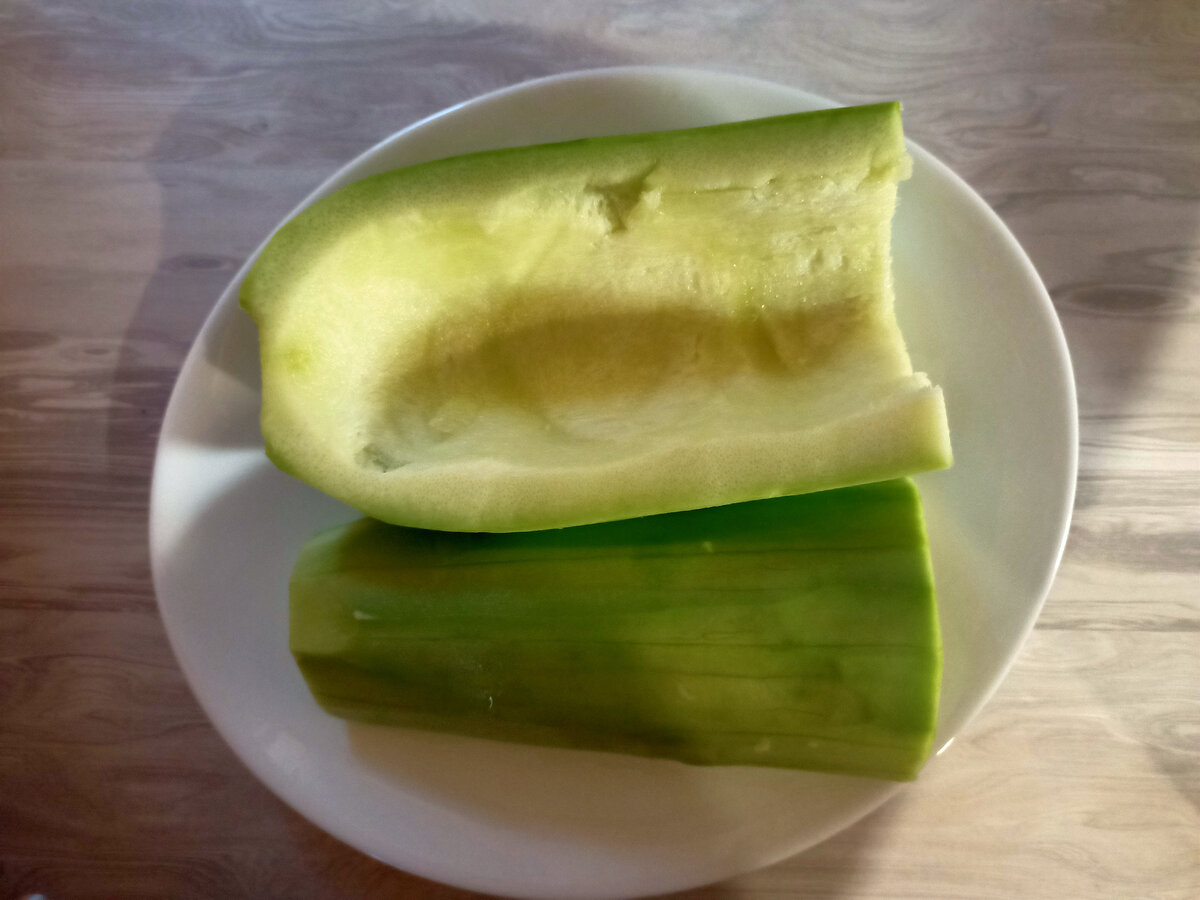 Очищенный кабачок