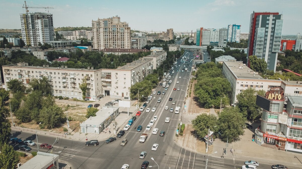     В среду волгоградцы обсуждали налёт на службу по отлову собак, покушение на бизнесмена и гибель подростка в драке.