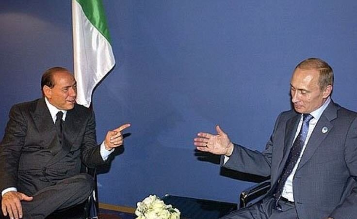 Путин в Италии, 2003 год (источник иллюстрации – сайт Кремля http://www.kremlin.ru/events/president/news/28762)