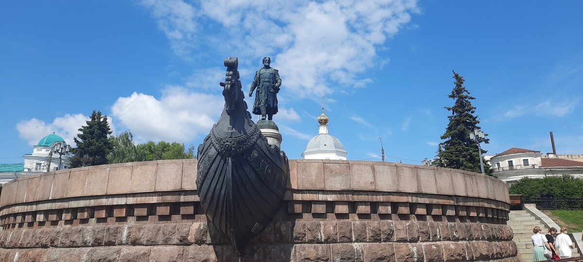 памятник Афанасию Никитину в Твери. Фото автора.