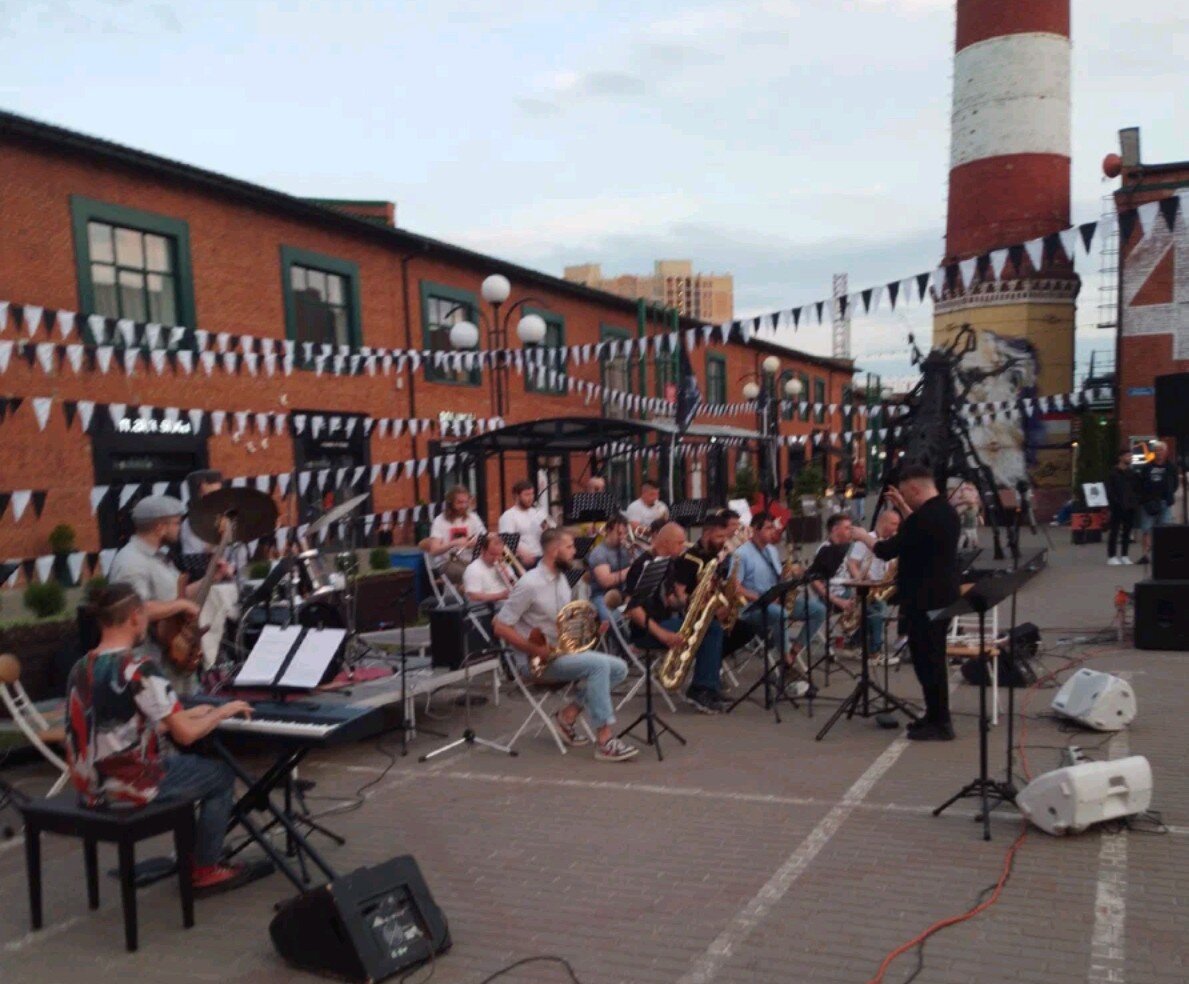  После посещения двух фестивалей "PATIO JAZZ FEST "  на LIKERKA LOFT в Туле, которые прошли с аншлагом  в 2022 и 2023,  я  понял, что в нашем городе люди любят джаз, также к нам в гости, с большим...-5
