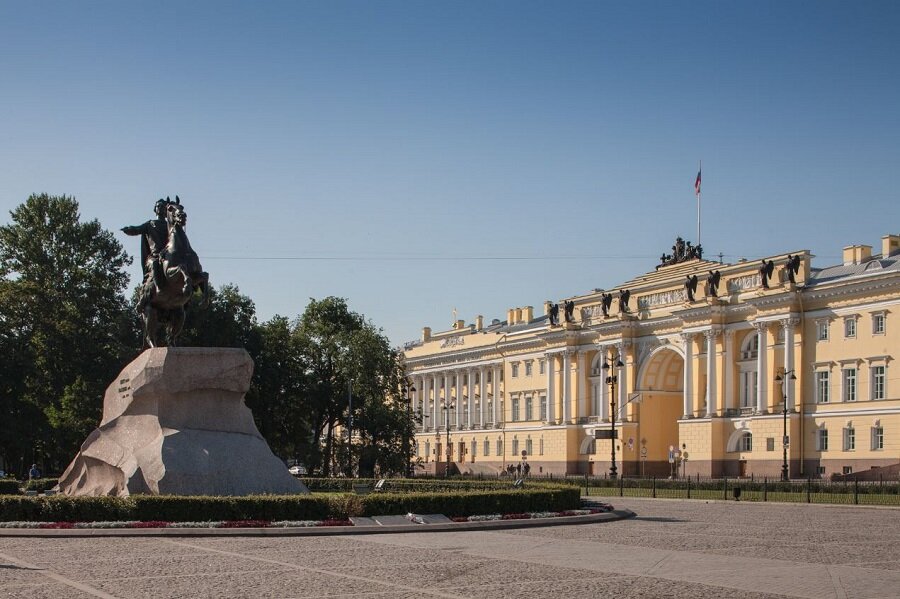 Сенат и Синод. Вид с Сенатской площади © Пресс-служба Президентской библиотеки