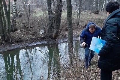    Рейд по проверке факта сброса сточных вод в реку Чернавка в Люберцах © Пресс-служба администрации г.о. Люберцы