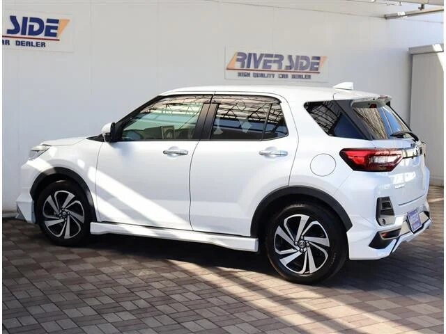 Подборка: 7 компакт-кроссоверов из Японии, не попадающих под санкции ...