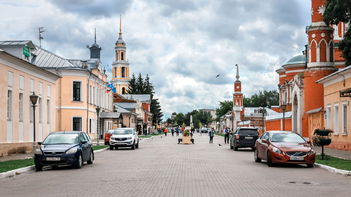 Фото ph_zakharenkova июль 2023г. Улица Лажечникова в Коломенском кремле