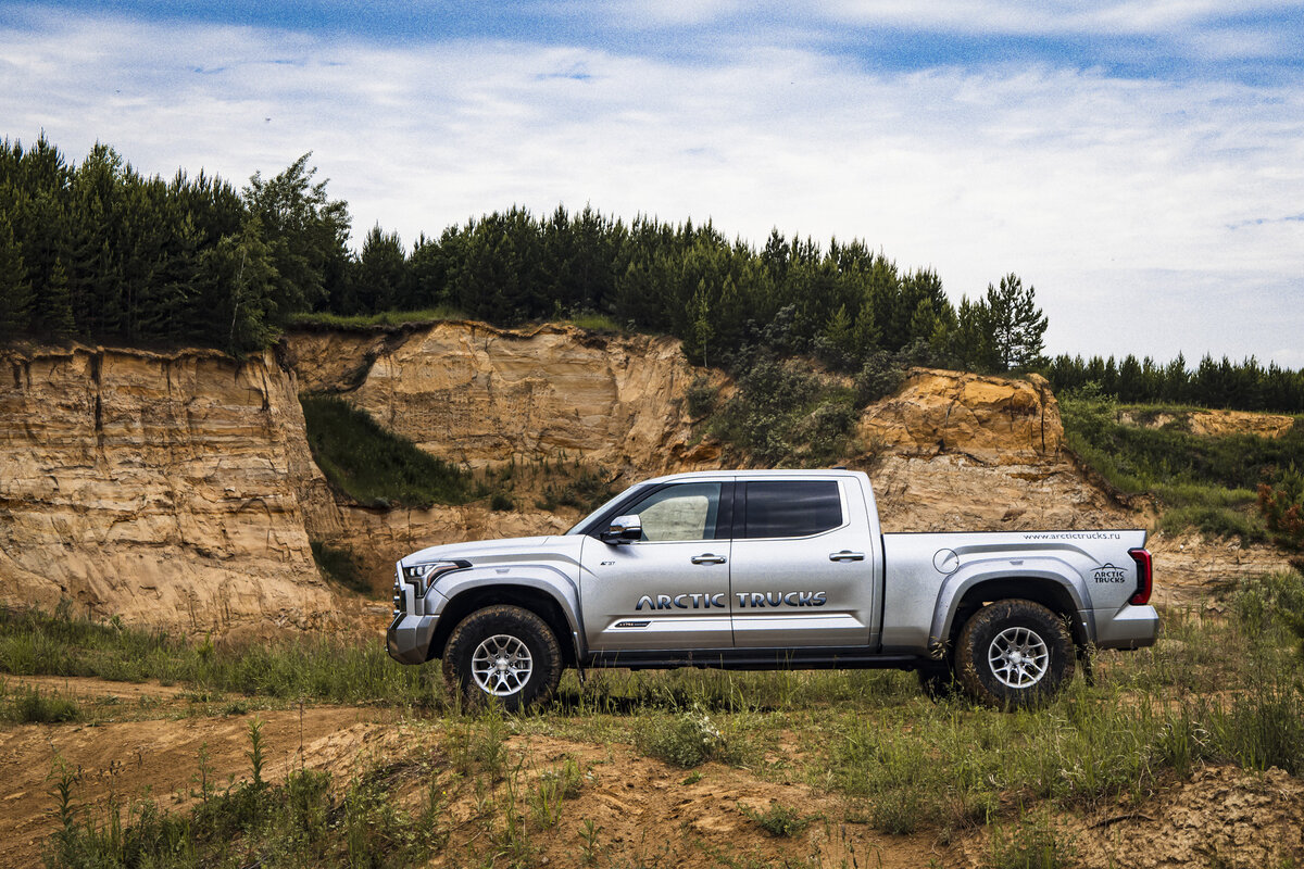    Tundra Arctic Trucks   
Arctic Trucks