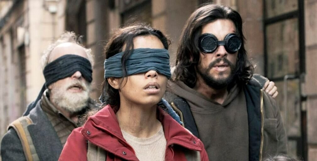 Кадр из фильма "Птичий короб: Барселона/Bird Box: Barcelona"