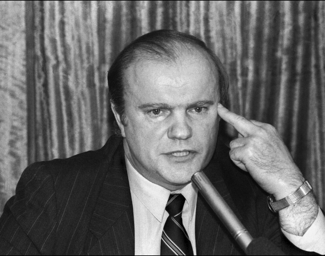 Геннадий Зюганов во времена своего предательства СССР