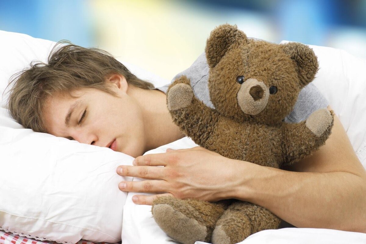 Засыпание и сон с разными предметами