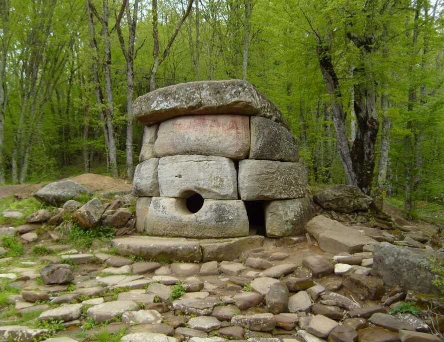 Дольмены в Геленджике