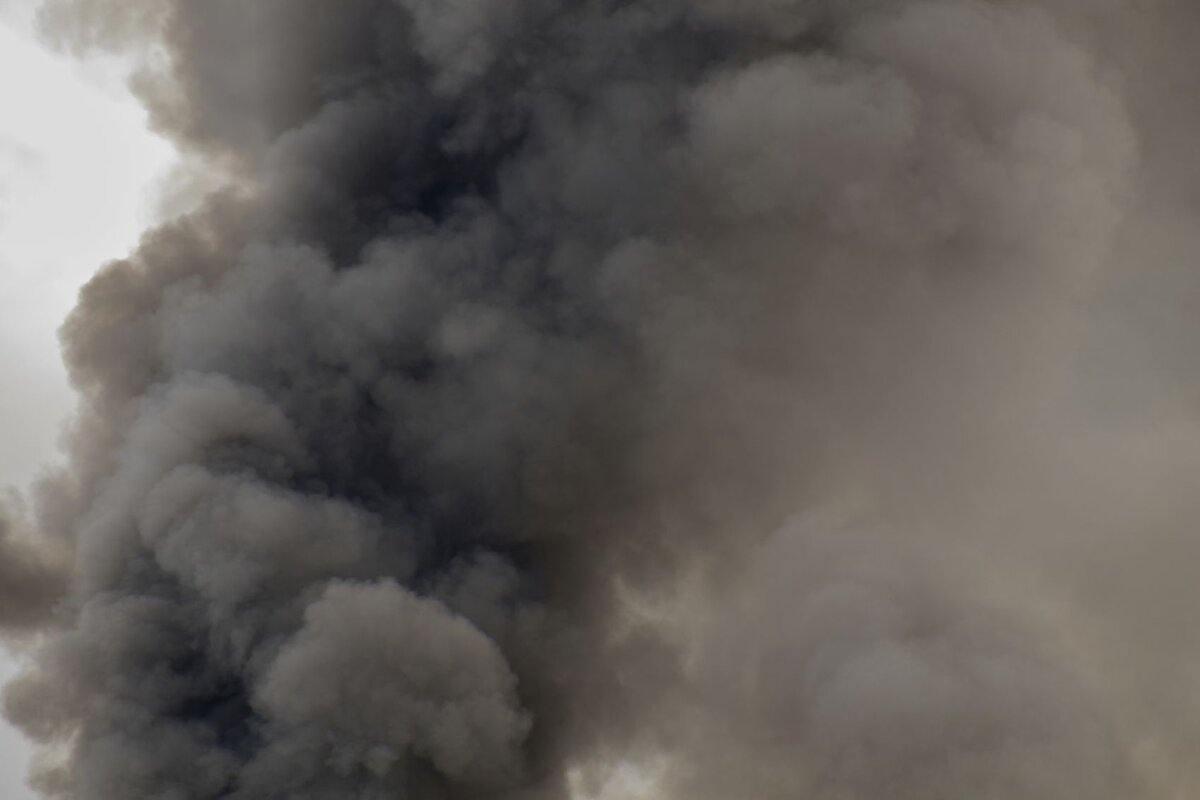    Дым от взрыва Кадр из видео